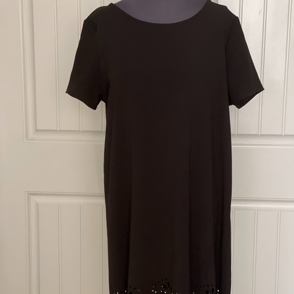 XL Black dress with cut out lace
